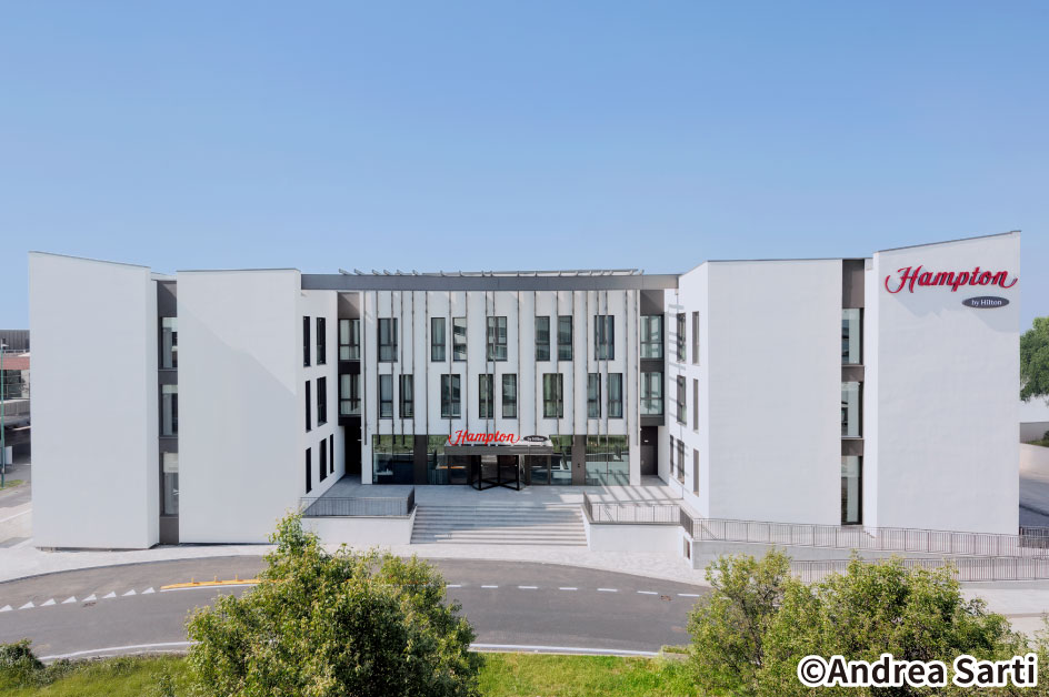 ハンプトン バイ ヒルトン ヴェニス イソラ ヌオヴァ外観