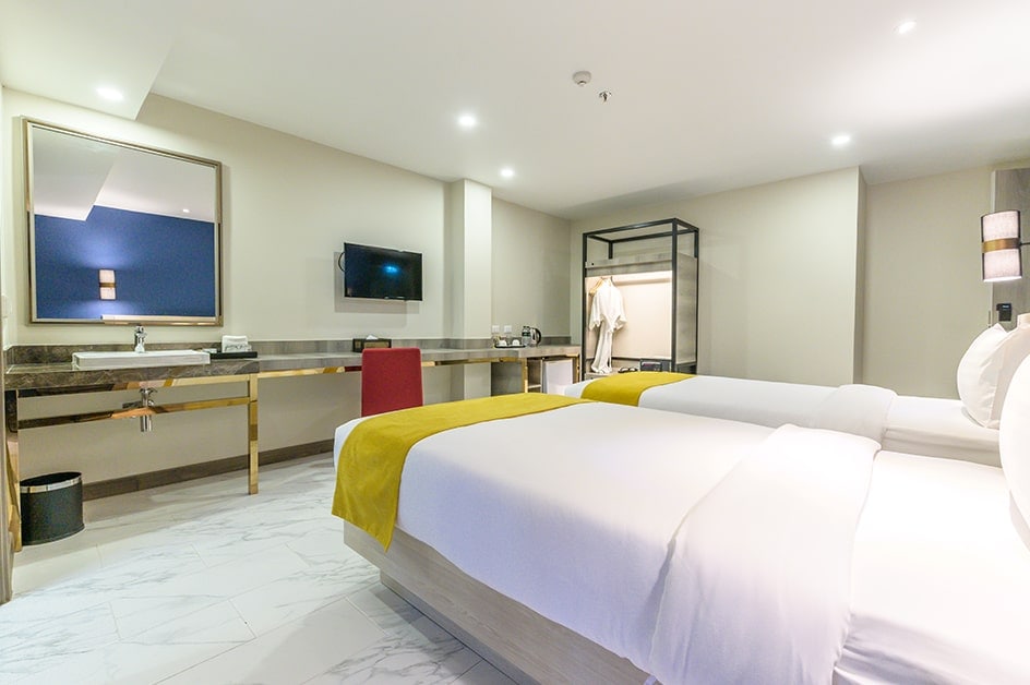 �A���_�L�� �z�e���i�X�[�y���A���[���j