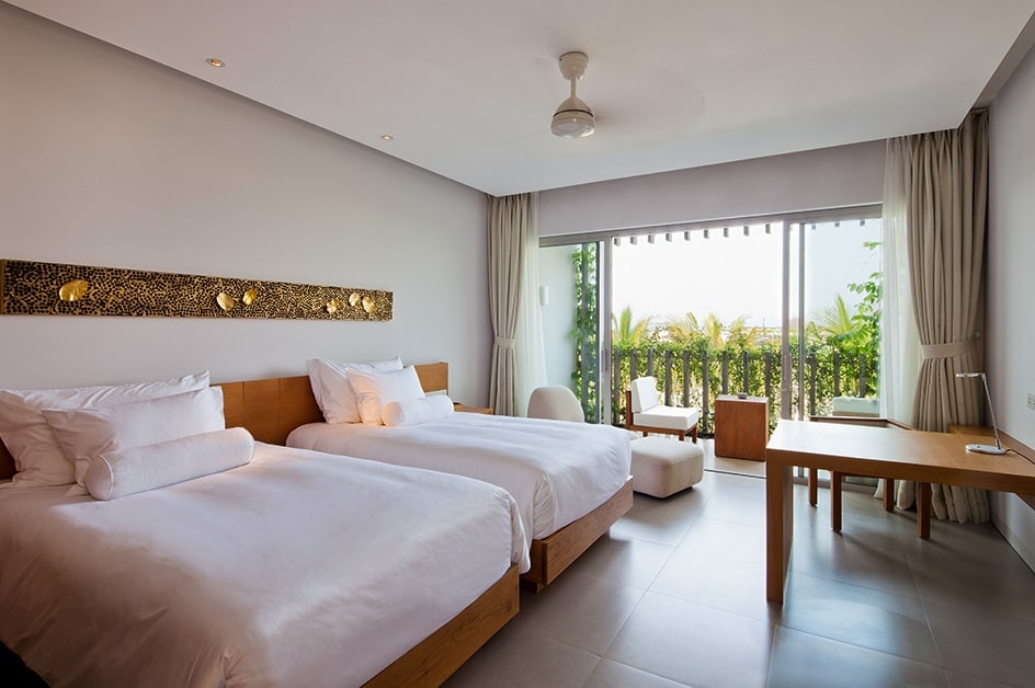 �i�}�� ���g���[�g�i�o�r�������[���j