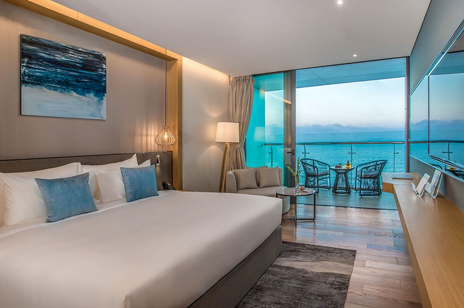 �v�����X�z�e���_�i���i�f���b�N�X�I�[�V�����r���[�j