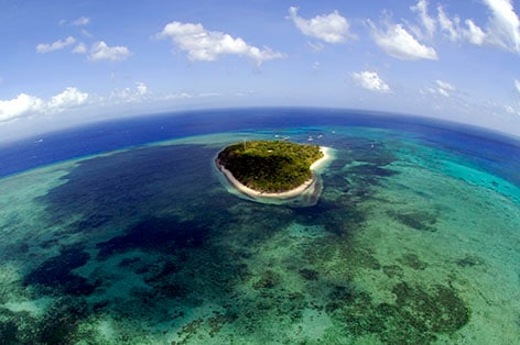 サンゴ礁の海グリーン島