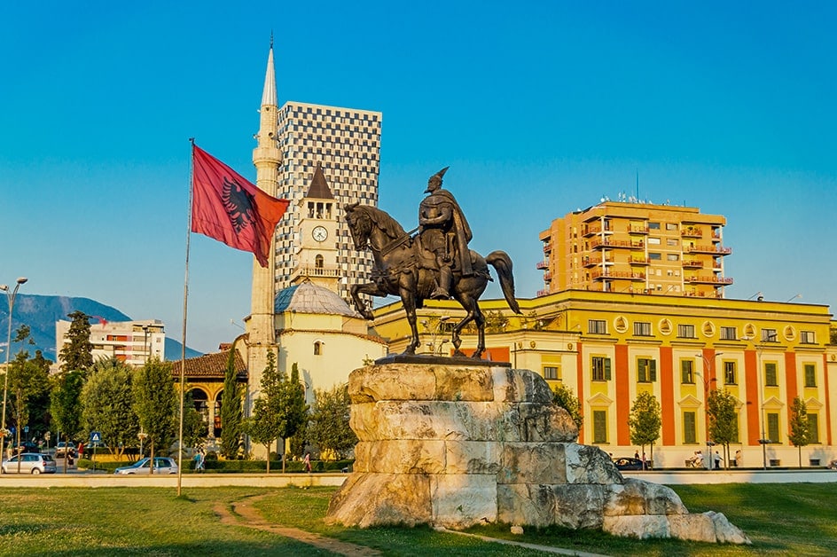 �e�B���i�i�A���o�j�A�j