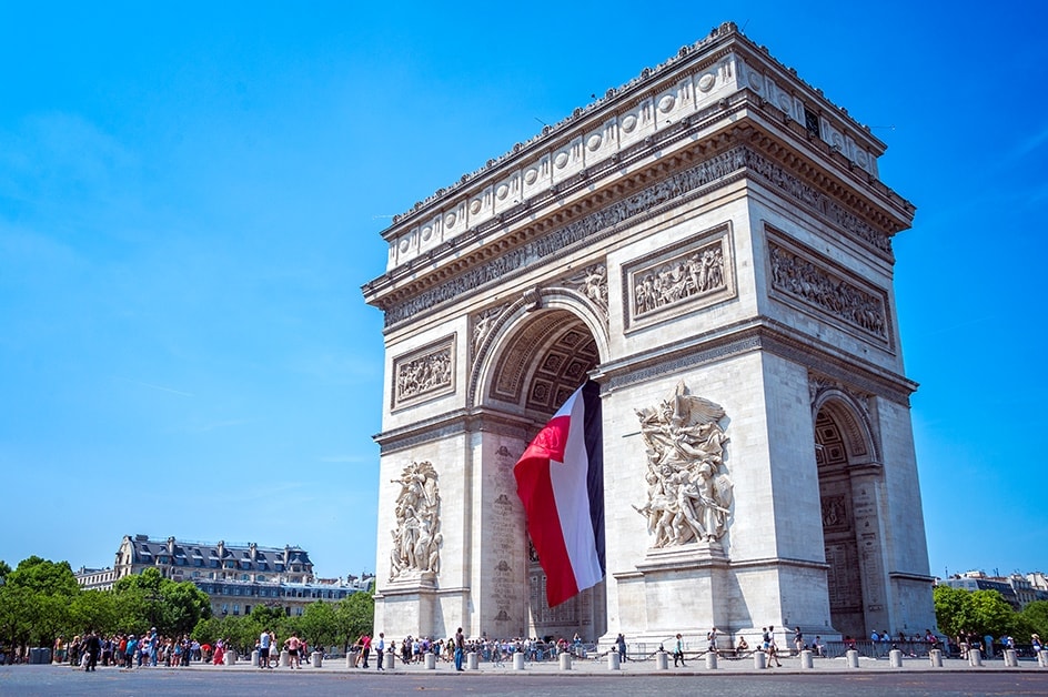 パリのシンボル・凱旋門