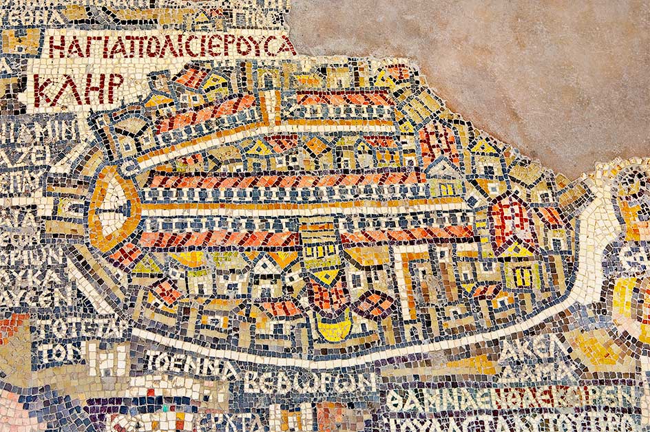 ���W���[�W����̏��ɕ`���ꂽ���U�C�N�n�}�i�}�_�o�j�i�C���[�W�j