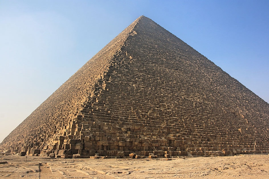 クフ王のピラミッド（イメージ）